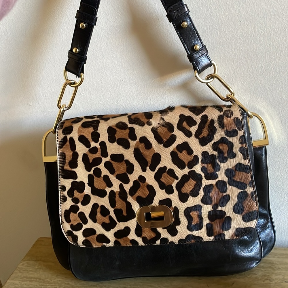 Leopard Print and Black Leather Shoulder Bag. Badgley Mischka Coralie Calfhair. - Picture 3 of 13